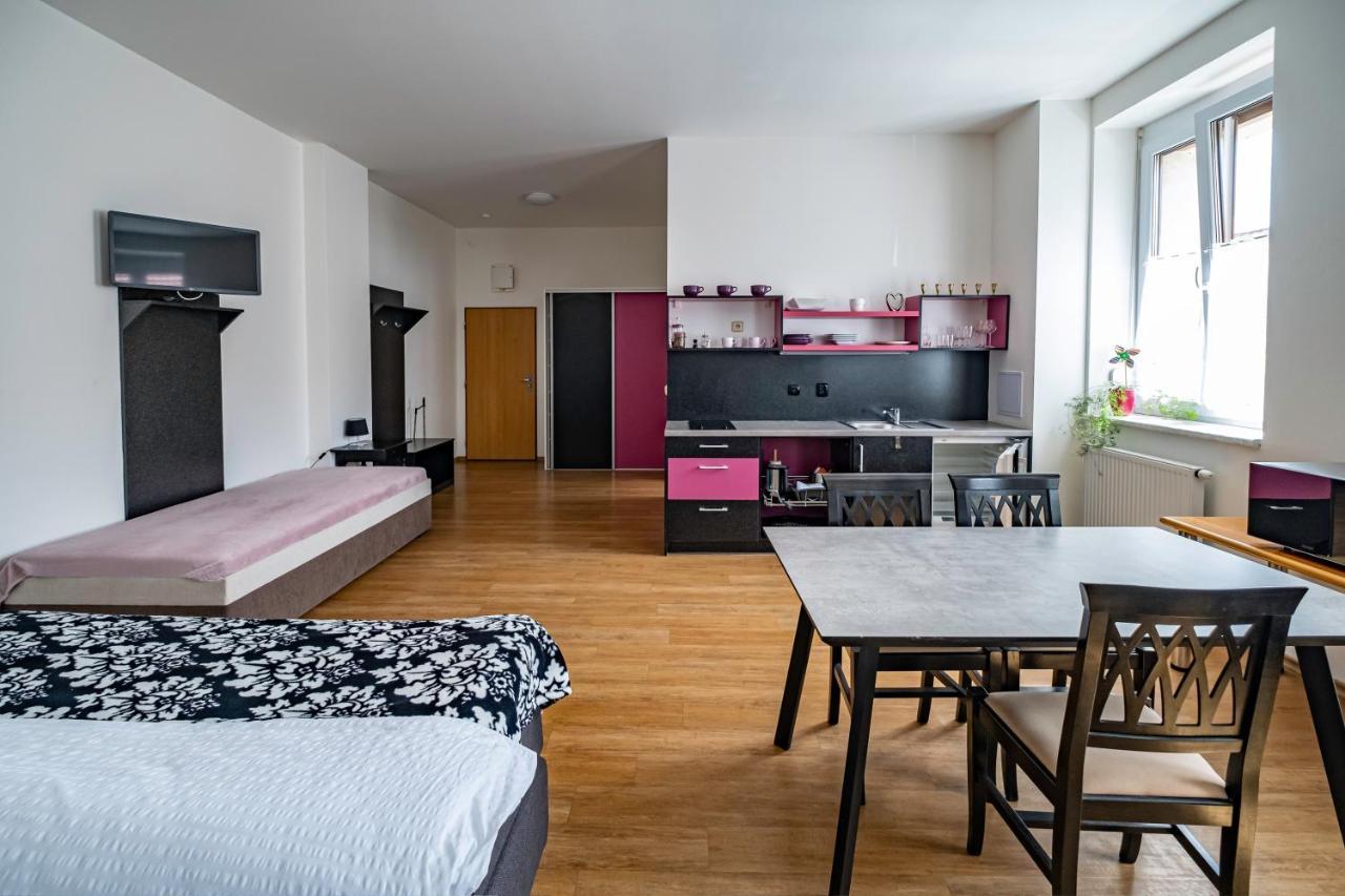 Apartmany Gulliver Микулов Экстерьер фото