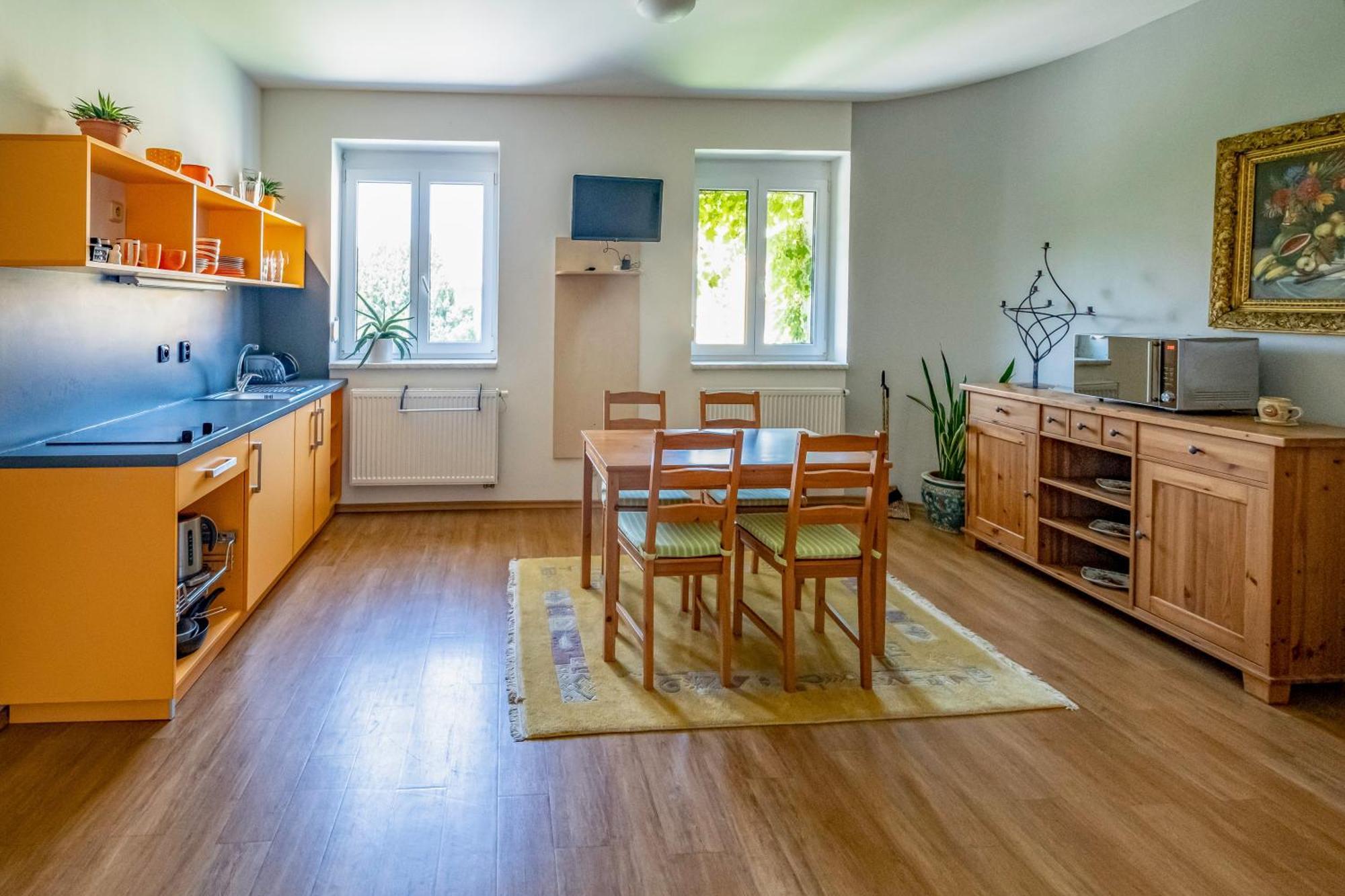 Apartmany Gulliver Микулов Экстерьер фото